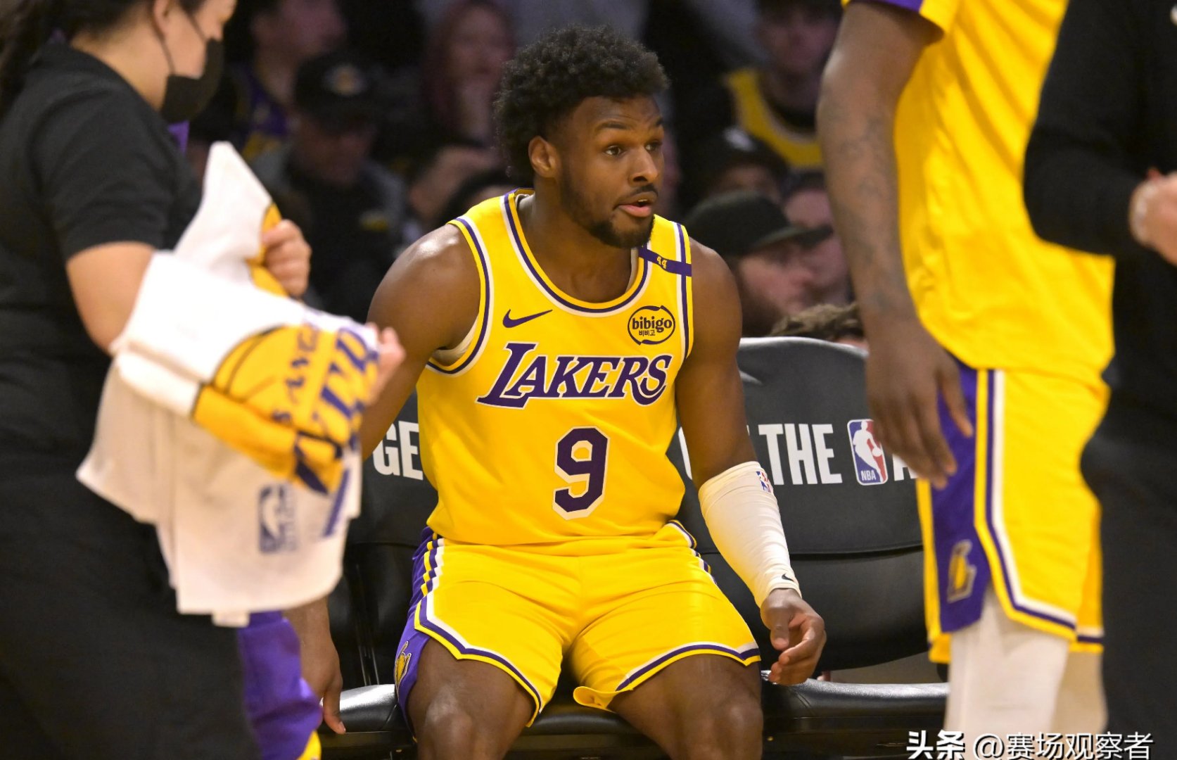 NBA季后赛关键时刻走向成谜；密尔沃基雄鹿绝杀压哨；质疑声仍在；数据趋势出现新变化的简单介绍