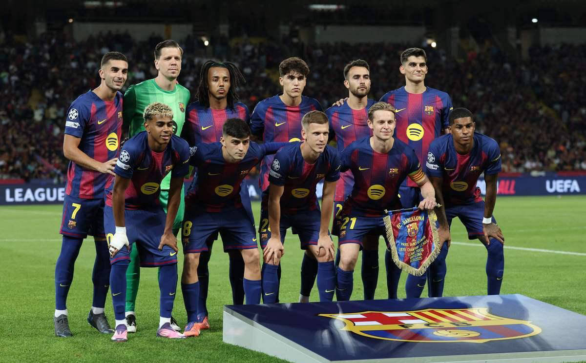 转折点!巴塞罗那门线救险,欧联冲刺阶段攻防权衡,震撼外界,更衣室氛围转暖(巴塞罗那绝杀比赛录像回放) 转折点!巴塞罗那门线救险,欧联冲刺阶段攻防权衡,震撼外界,更衣室氛围转暖(巴塞罗那绝杀比赛录像回放)