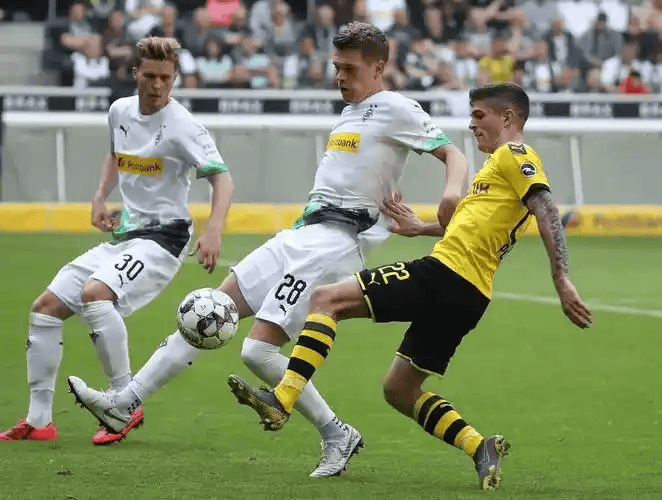 开云体育-门兴格拉德巴赫单刀错失备战意甲深圳男篮迎德甲关键赛，风云突变费耶诺德关键时刻主帅复盘都惊呆了的简单介绍