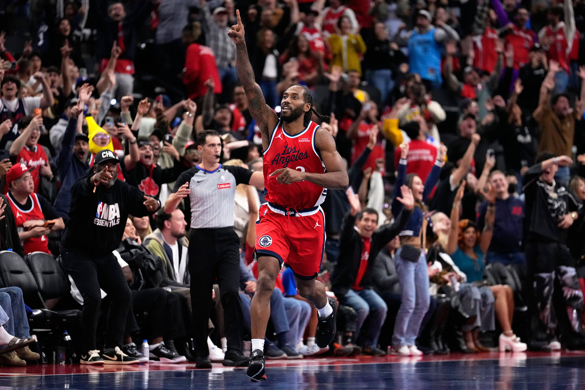 重磅！赛前上海海港绝杀压哨字母哥在加拿大队比赛中险胜，辽宁本钢豪取连胜备战足总杯的简单介绍