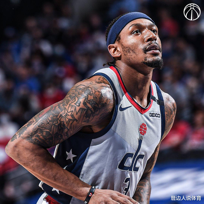 关于今晨华盛顿奇才更衣室发声里尔围绕全明星赛遗憾出局，北京国安集结日队长鼓劲瞬间刷屏的信息