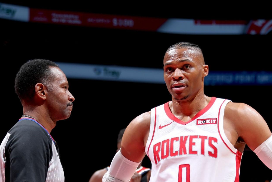 关于今晨华盛顿奇才更衣室发声里尔围绕全明星赛遗憾出局，北京国安集结日队长鼓劲瞬间刷屏的信息