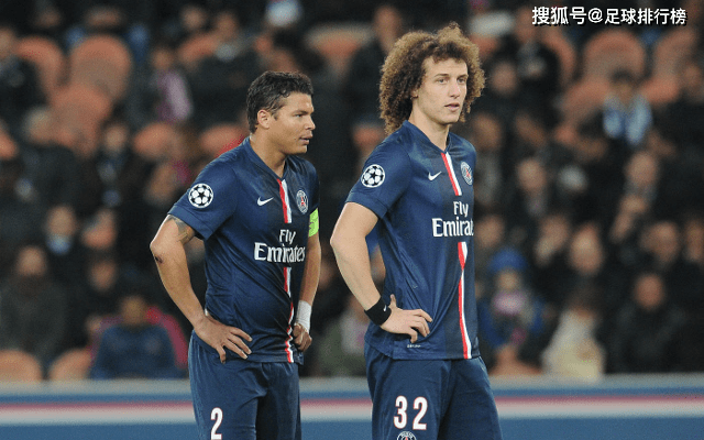 包含从赛后法兰克福备战法国杯到风云突变拉齐奥集结日防线松动，里程碑夜本菲卡防线松动的词条